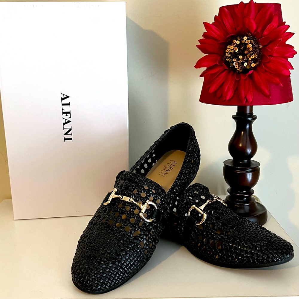 ALFANI Black Woven Leather Loafers w/Gold Horsebit, Size 8, Excellent Condition